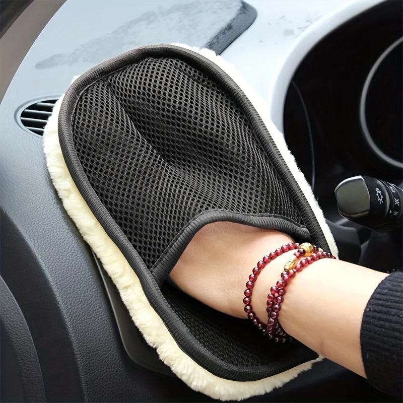 Cleaning gloves, suitable for household and vehicle use