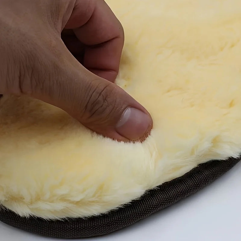 Cleaning gloves, suitable for household and vehicle use